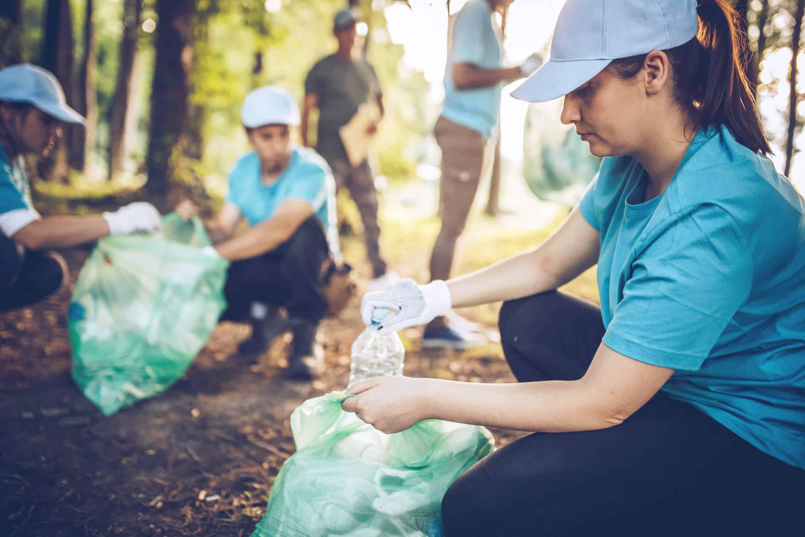 Cleaning the environment together