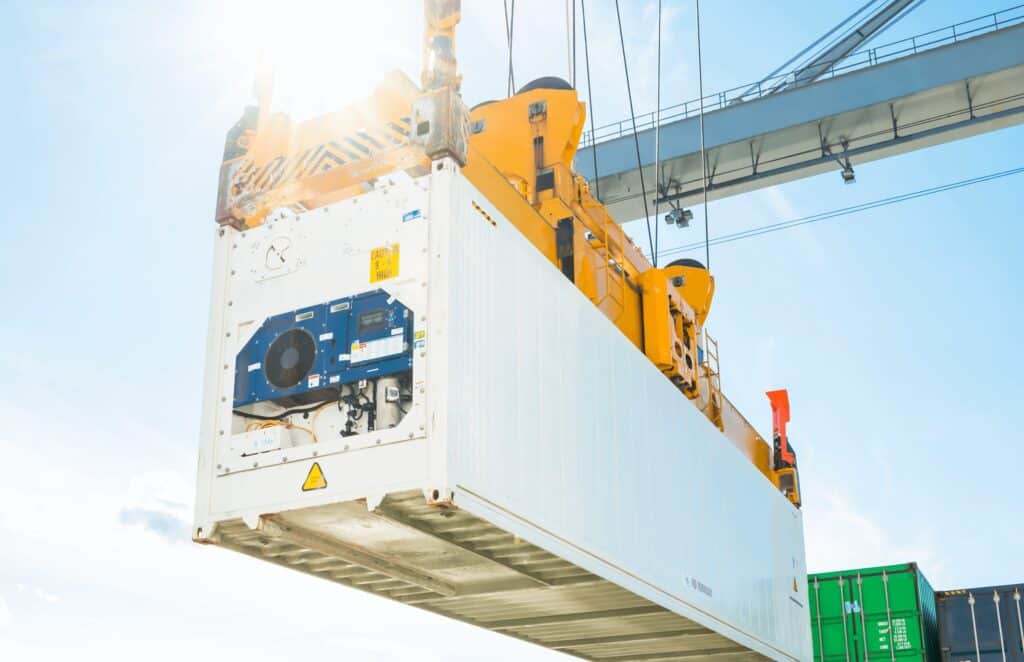 Ocean carrier network reduces container movement costs for better street turns Ocean carrier network reduces container movement costs for better street turns