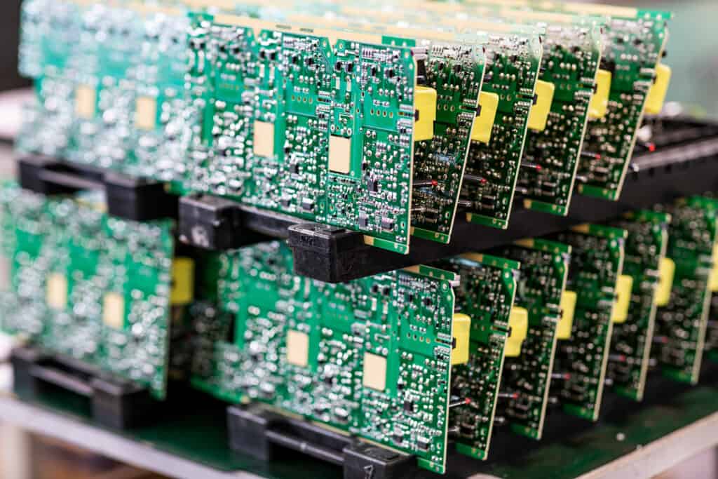 GettyImages-1359683289-72dpi Three Key Parts to Parts Shortage Management