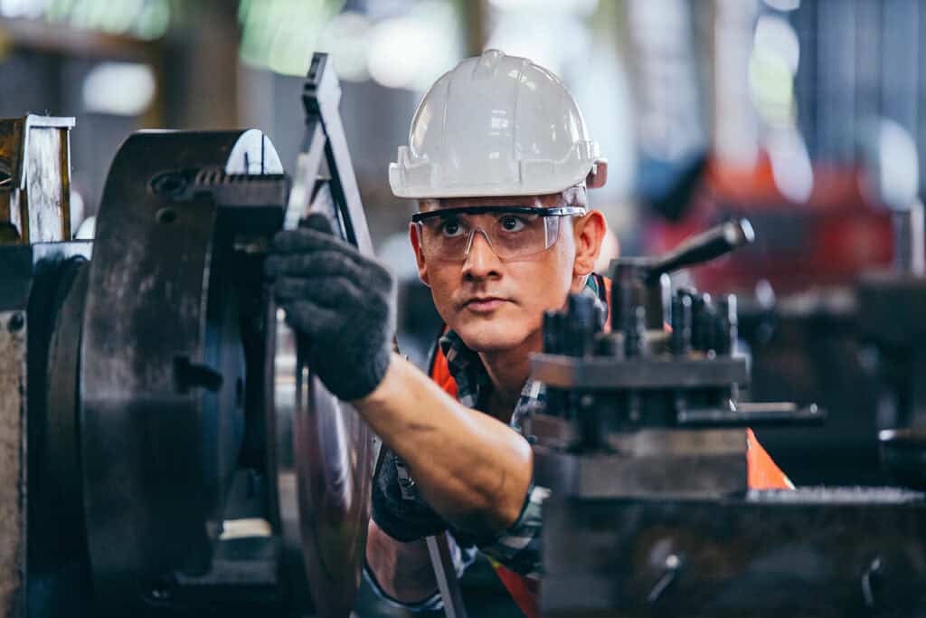 Heavy equipment manufacturers face unique challenges. Discover how you can gain real-time logistics visibility across your global supply chains, and measurable results you can achieve with a centralized TMS and logistics services. 