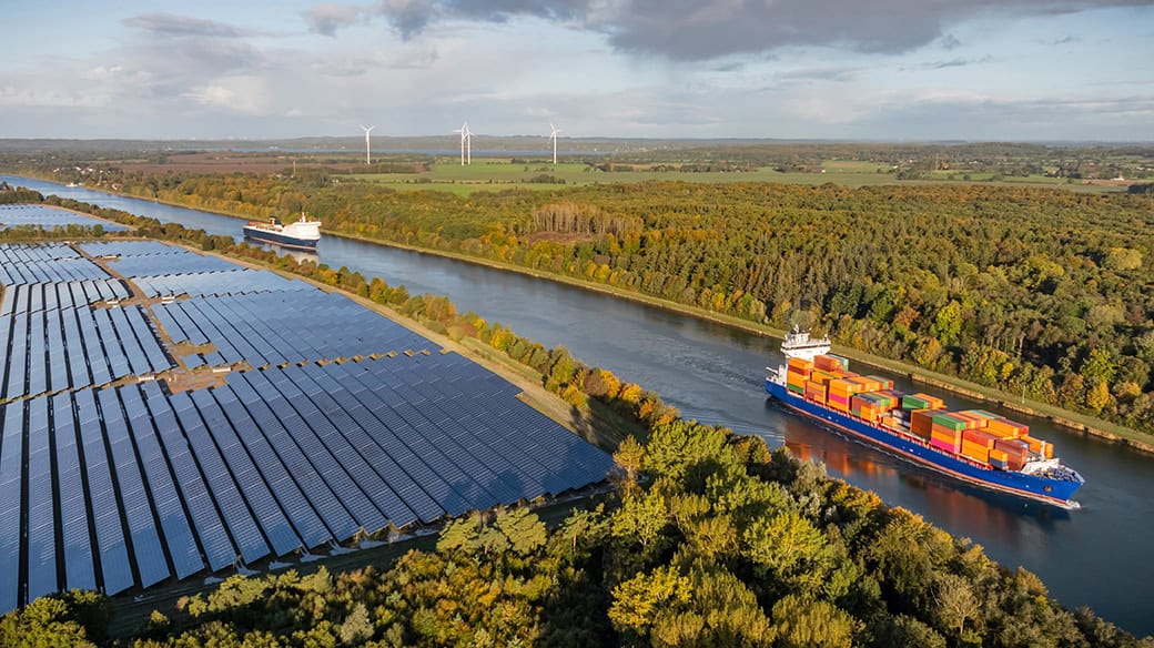 Shutterstock 2529458783 72dpi